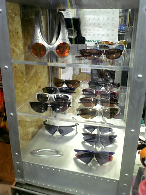 メカニカル オークリー ディスプレイケース 店舗什器 コレクション